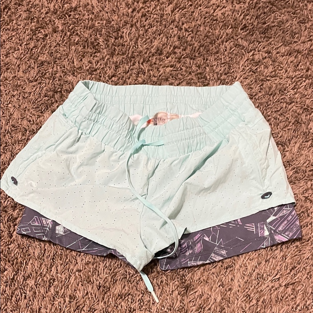 Zella Light Mint Layered Athletic Shorts with Patterned Liner